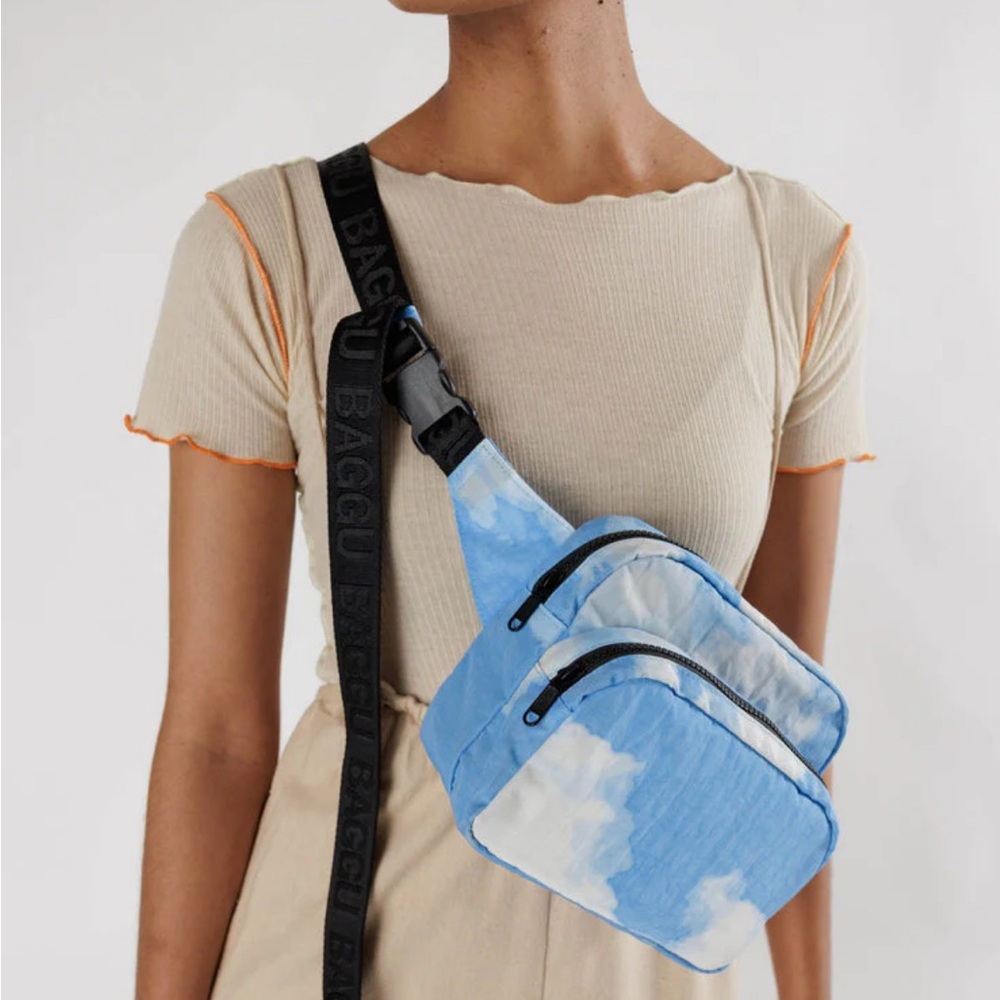 BAGGU: Clouds Fanny Pack☁️